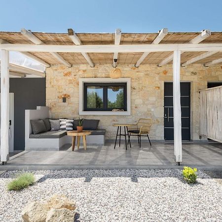 "Four Olives" Luxury Rooms, Afitos #Feelslikehome Exterior photo