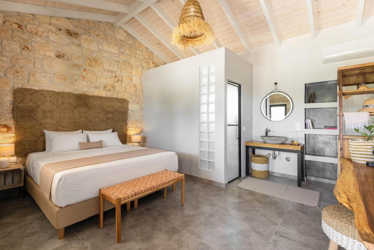 "Four Olives" Luxury Rooms, Afitos #Feelslikehome Exterior photo