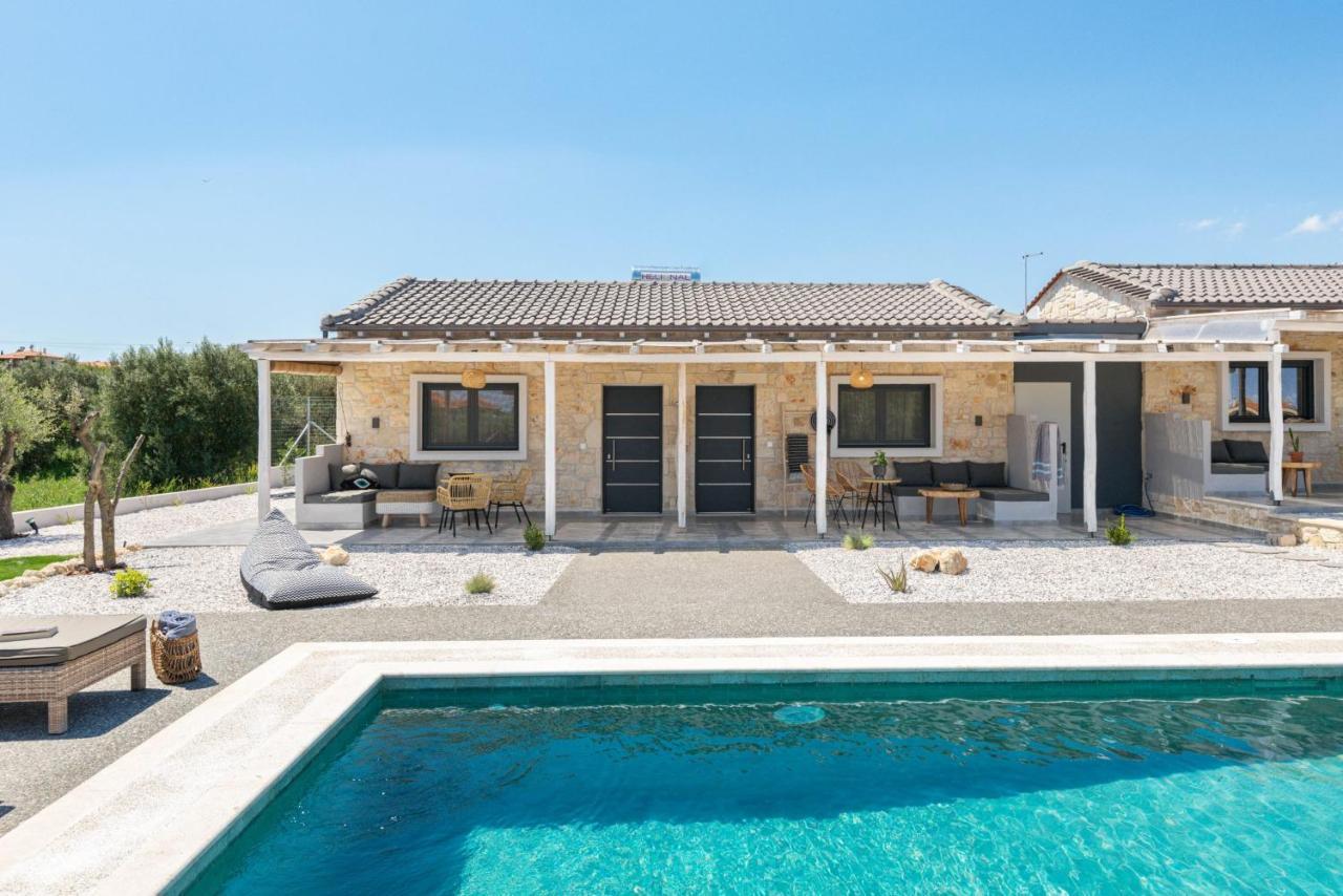 "Four Olives" Luxury Rooms, Afitos #Feelslikehome Exterior photo